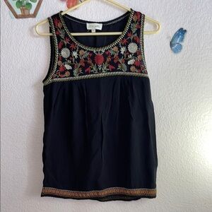 Lucy & Laurel Black Sleeveless Embellished Tank Top